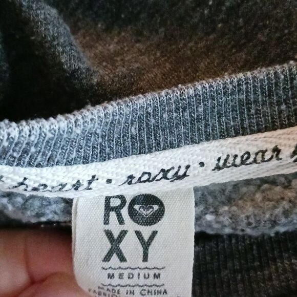 Roxy Sweatshirt Gray Distressed Graphic Print Long Sleeve Womens Size Medium - Picture 5 of 6